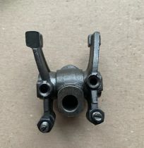 HT-135/9HP - коромысло клапана КАМА в сборе