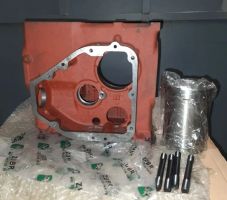 R180NM - блок двигателя в сборе