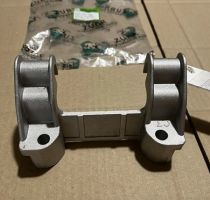 HT-135/9HP - верхнее крепление бака