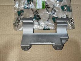 HT-105/6HP - верхнее крепление бака