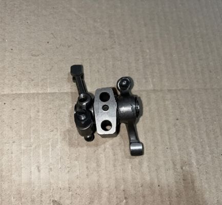 HT-105/6HP - коромысло в сборе   Zubr